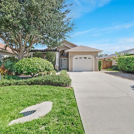 Cozy Beach House - 5 Minutes From Vanderbilt Beach North North Naples エクステリア 写真