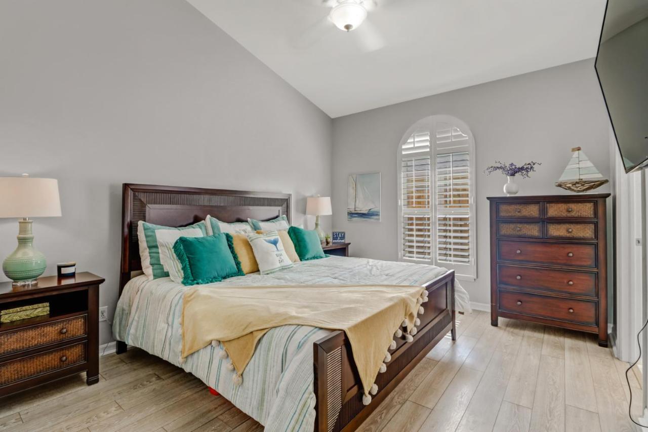 Cozy Beach House - 5 Minutes From Vanderbilt Beach North North Naples エクステリア 写真