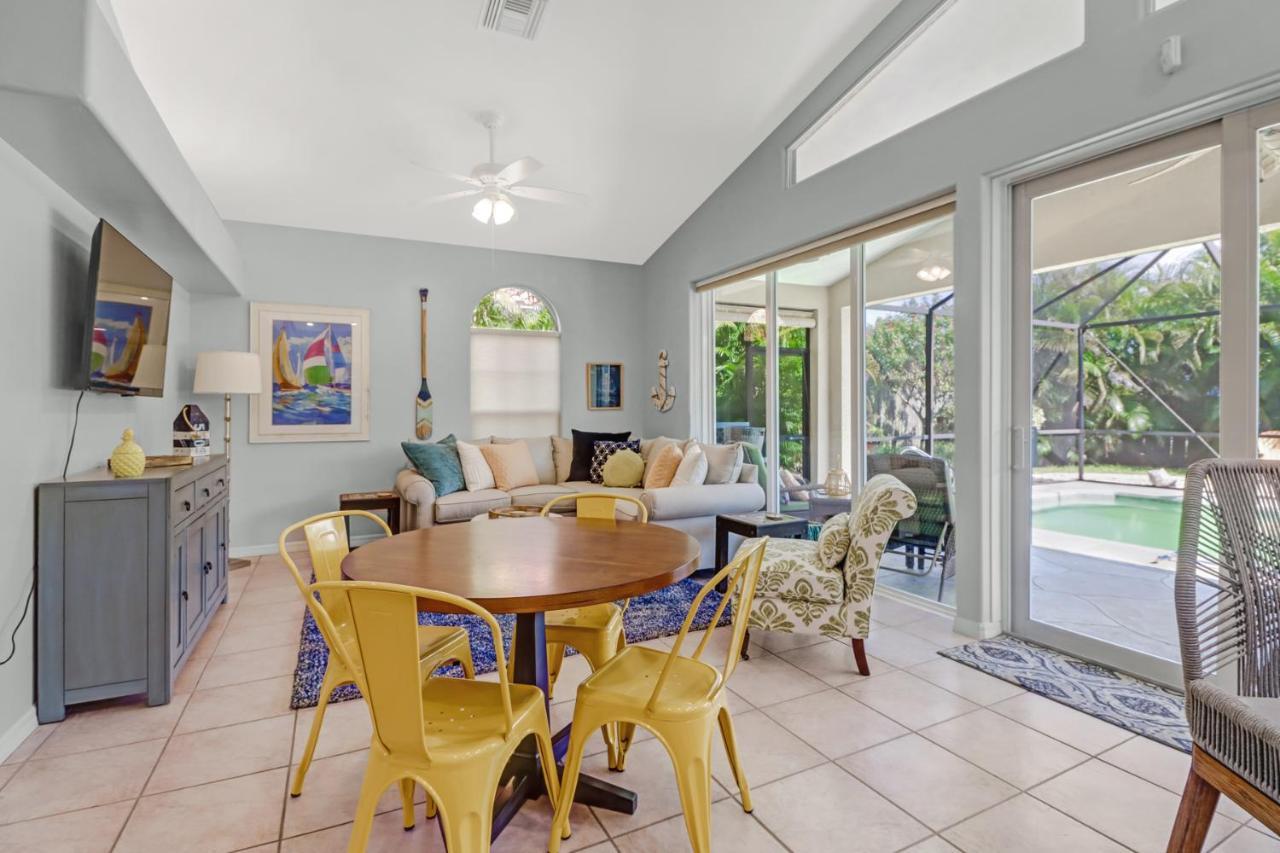 Cozy Beach House - 5 Minutes From Vanderbilt Beach North North Naples エクステリア 写真