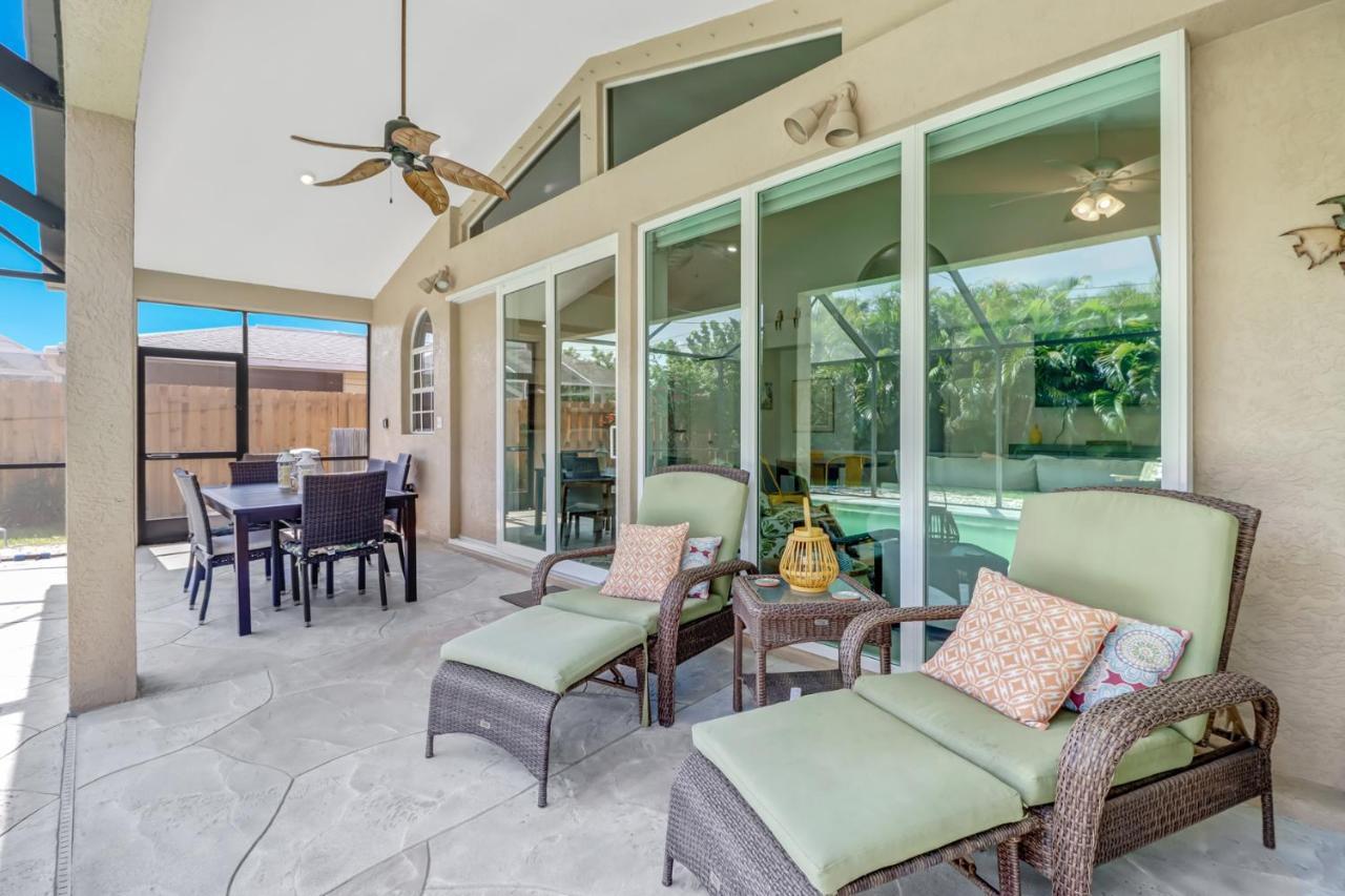 Cozy Beach House - 5 Minutes From Vanderbilt Beach North North Naples エクステリア 写真